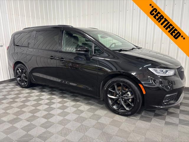 2023 Chrysler Pacifica Touring L for sale near Celina, OH