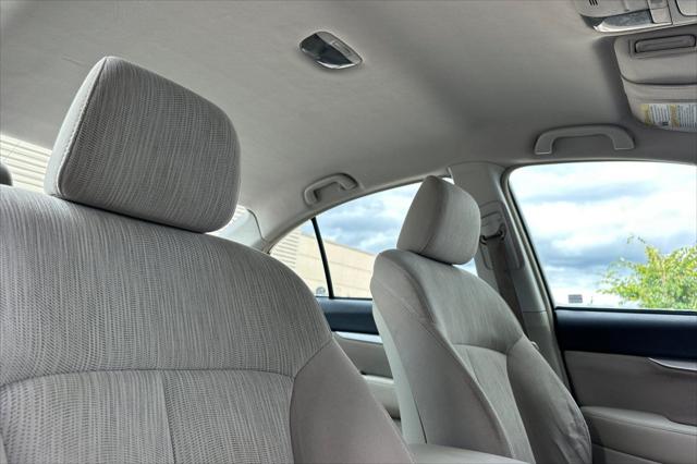2013 Subaru Legacy 2.5i Premium