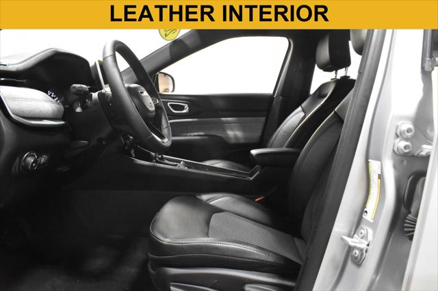 Used 2025 Jeep Compass Latitude 4x4 For Sale in Toledo, OH