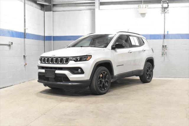 Used 2025 Jeep Compass Latitude 4x4 For Sale in Toledo, OH
