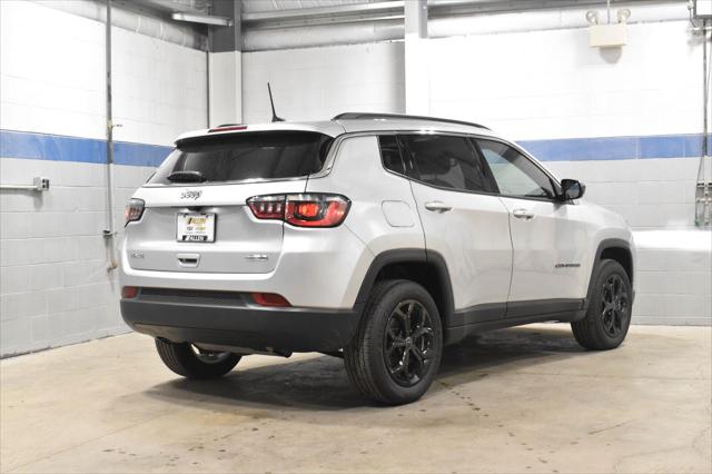 Used 2025 Jeep Compass Latitude 4x4 For Sale in Toledo, OH