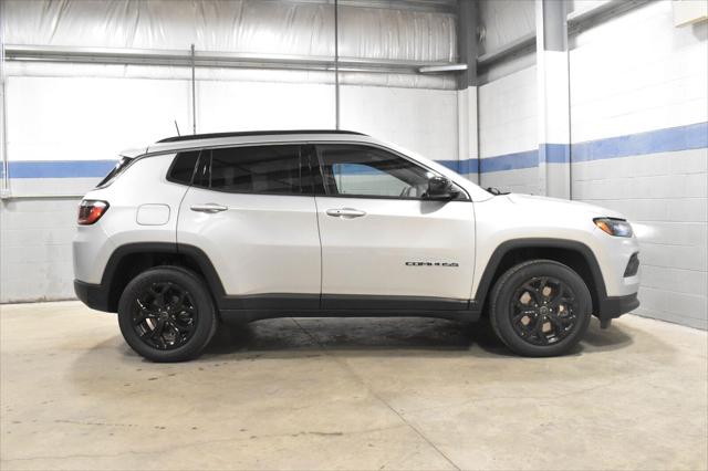 Used 2025 Jeep Compass Latitude 4x4 For Sale in Toledo, OH