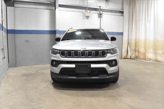 Used 2025 Jeep Compass Latitude 4x4 For Sale in Toledo, OH