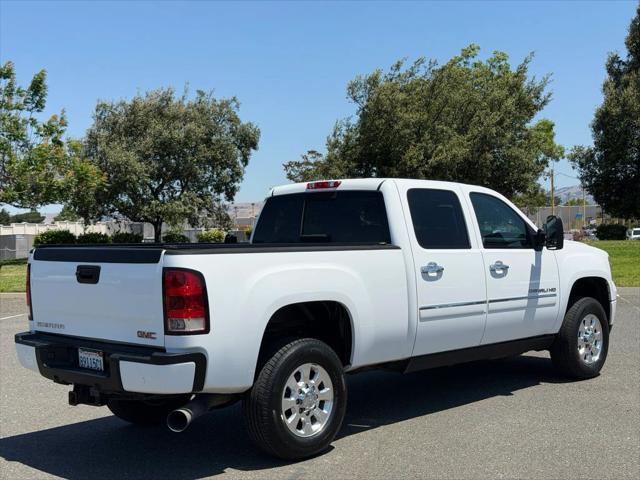 2011 GMC Sierra 3500HD Denali