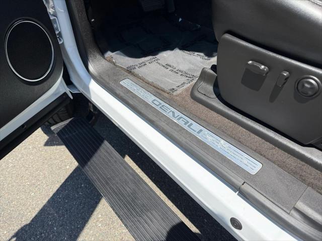 2011 GMC Sierra 3500HD Denali