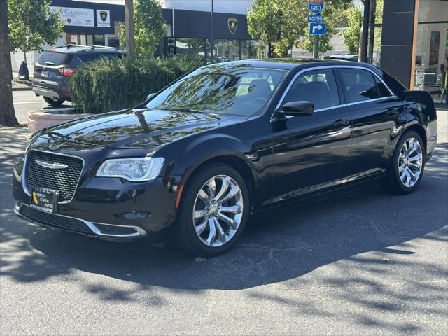 2017 Chrysler 300 Limited