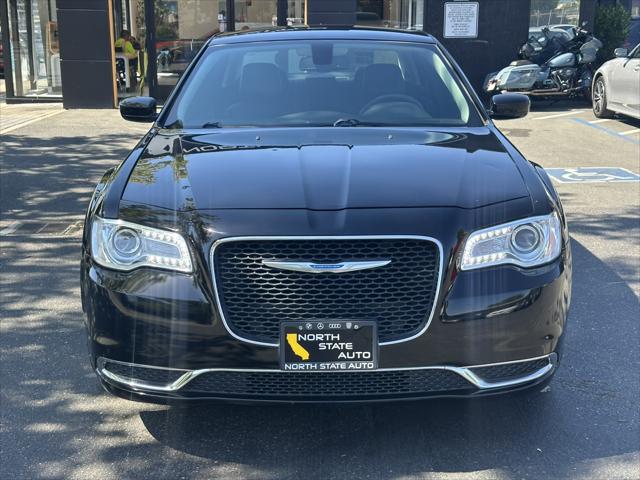 2017 Chrysler 300 Limited