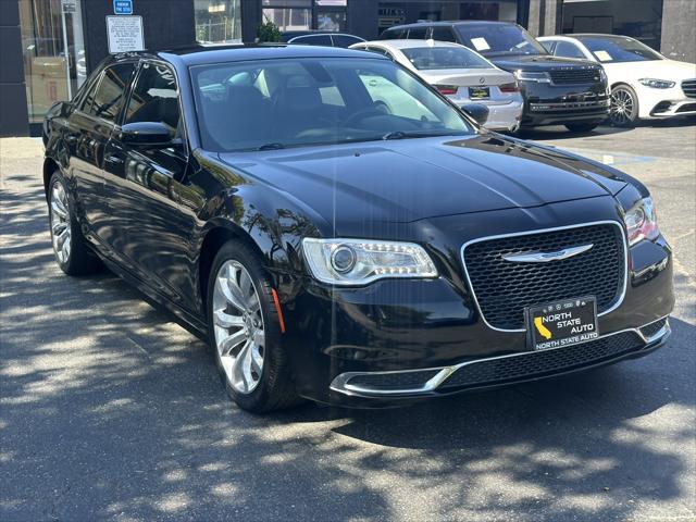 2017 Chrysler 300 Limited