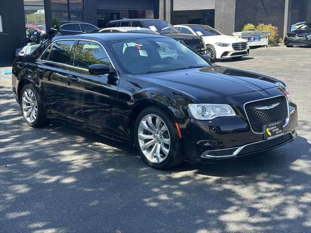 2017 Chrysler 300 Limited