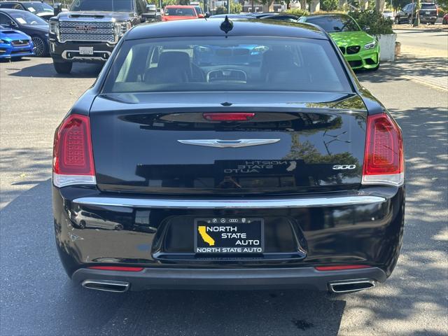 2017 Chrysler 300 Limited