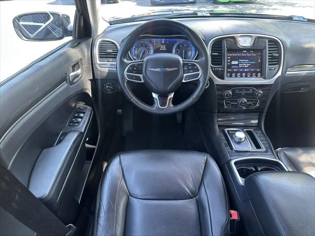 2017 Chrysler 300 Limited
