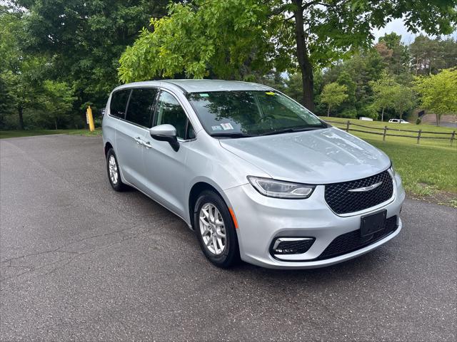 2023 Chrysler Pacifica Touring L for sale in Altoona, PA