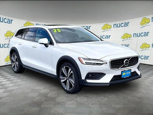 2025 Volvo V60 Cross Country Plus, B5 AWD Gas (mild hybrid) for sale in Tilton, NH