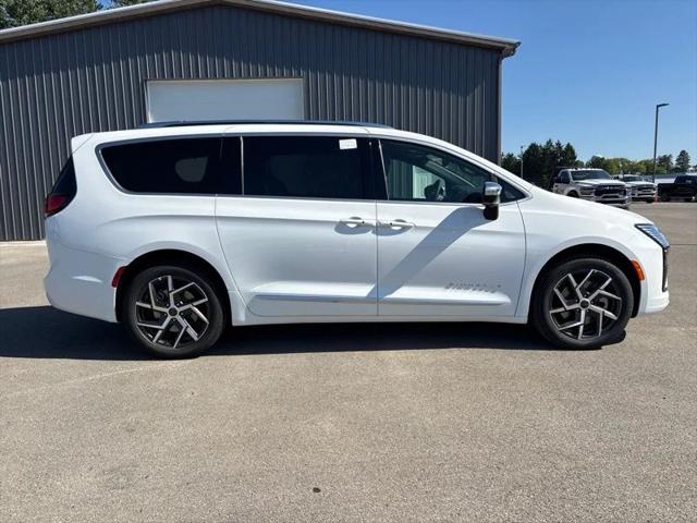 2027 Chrysler Pacifica PACIFICA PINNACLE AWD