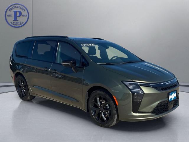 2027 Chrysler Pacifica Limited for sale in Forest City, IA