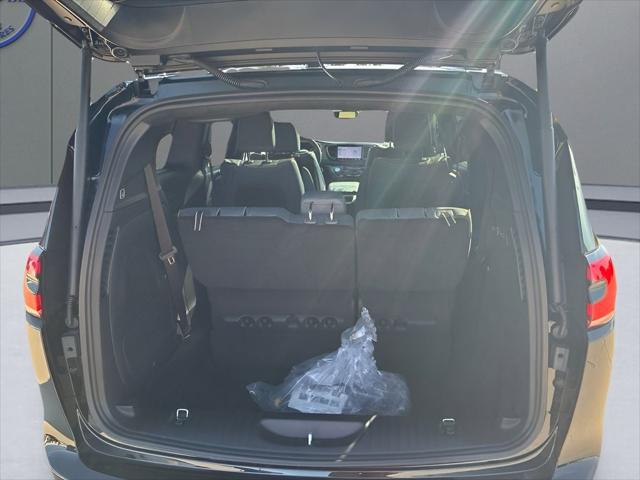 2027 Chrysler Pacifica Pinnacle