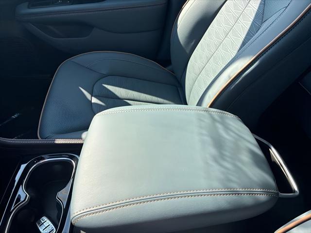 2027 Chrysler Pacifica Pinnacle