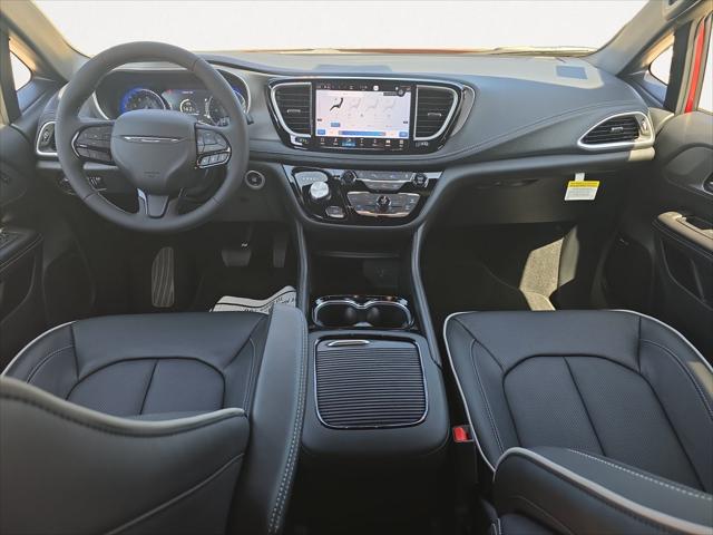 2027 Chrysler Pacifica PACIFICA LIMITED