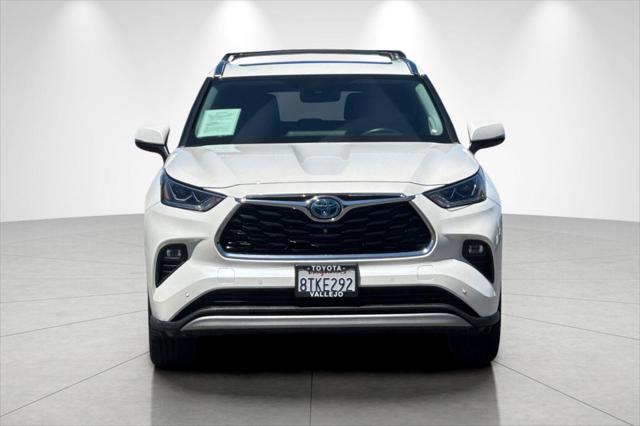 2020 Toyota Highlander Hybrid Platinum