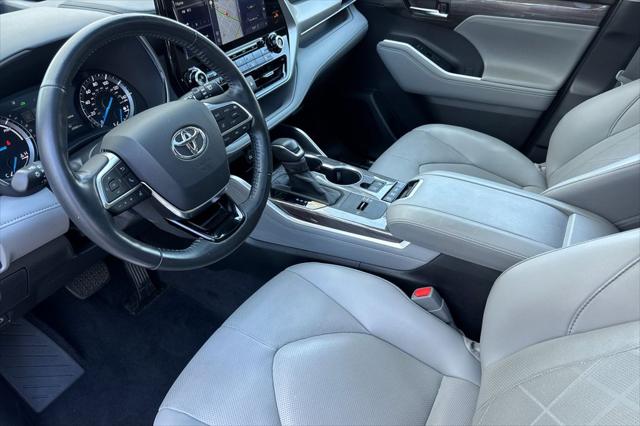 2020 Toyota Highlander Hybrid Platinum
