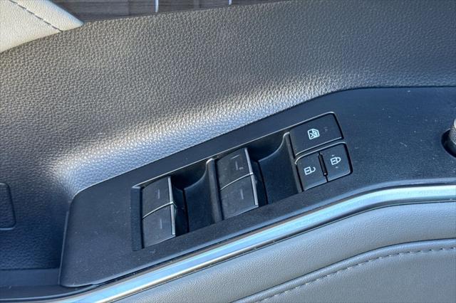 2020 Toyota Highlander Hybrid Platinum