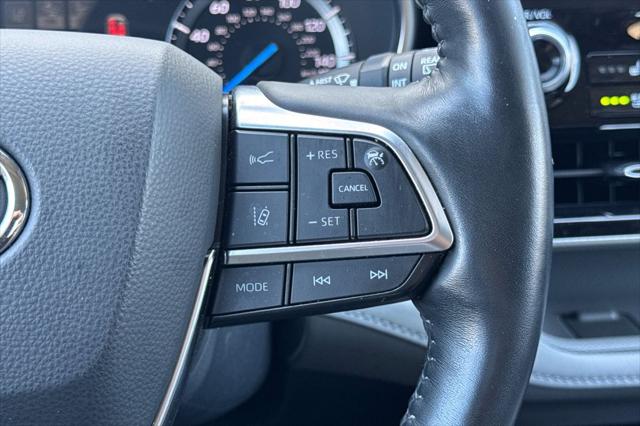 2020 Toyota Highlander Hybrid Platinum