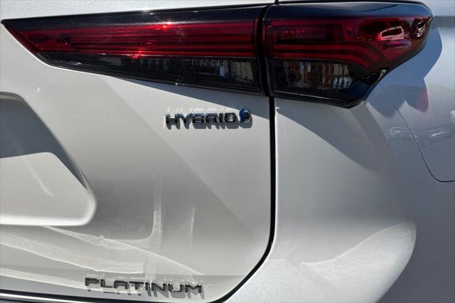 2020 Toyota Highlander Hybrid Platinum