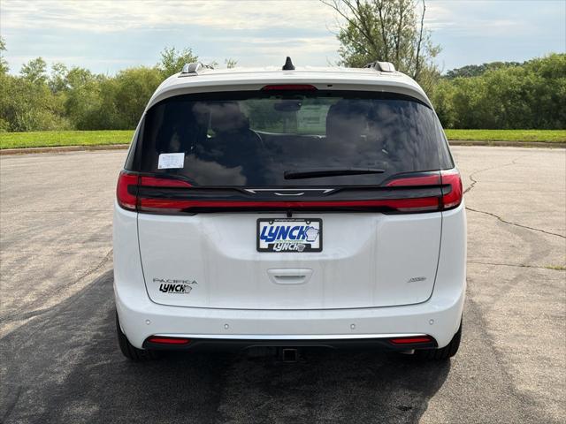 2027 Chrysler Pacifica Pinnacle