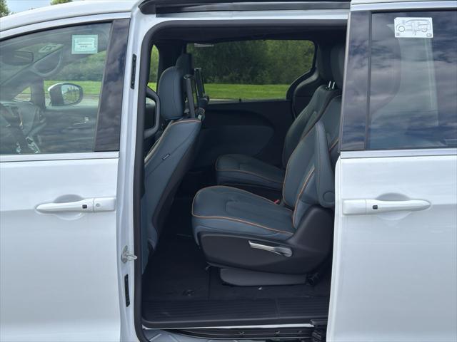 2027 Chrysler Pacifica Pinnacle