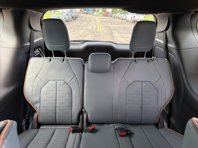 2027 Chrysler Pacifica Pinnacle