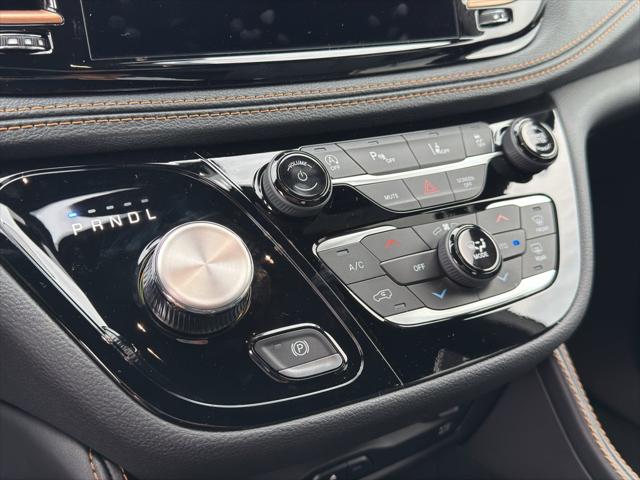 2027 Chrysler Pacifica Pinnacle