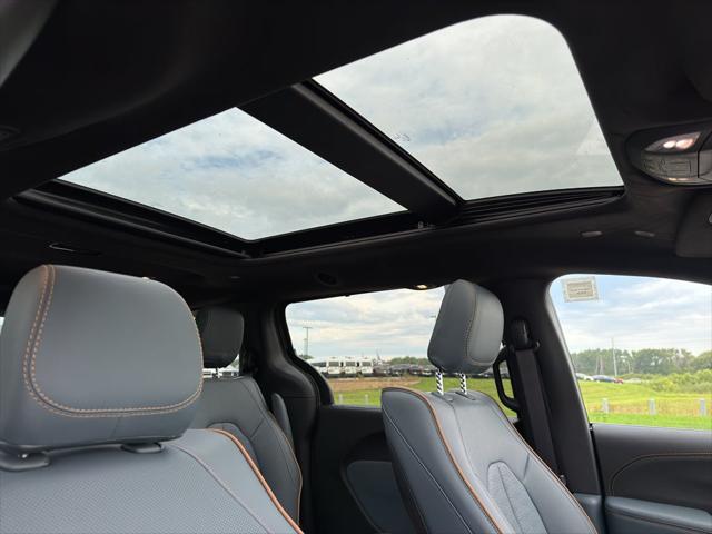 2027 Chrysler Pacifica Pinnacle
