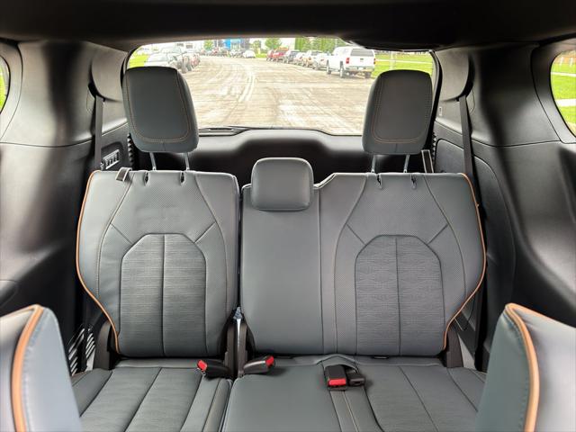 2027 Chrysler Pacifica Pinnacle