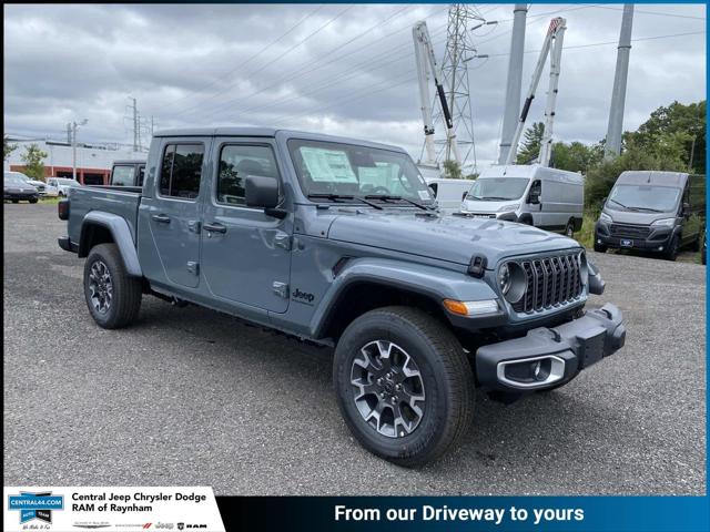 2026 Jeep Gladiator GLADIATOR SAHARA 4X4