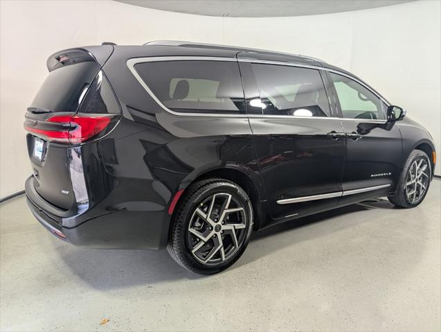 2027 Chrysler Pacifica Pinnacle