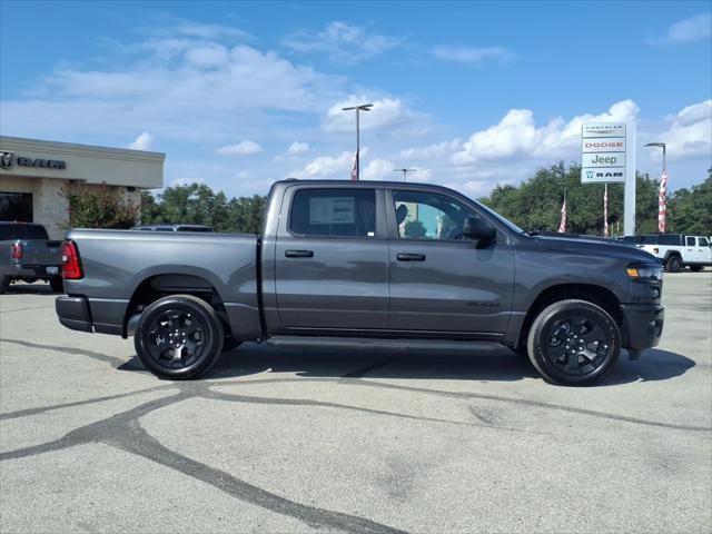 2026 RAM 1500 RAM 1500 EXPRESS CREW CAB 4X4 57 BOX