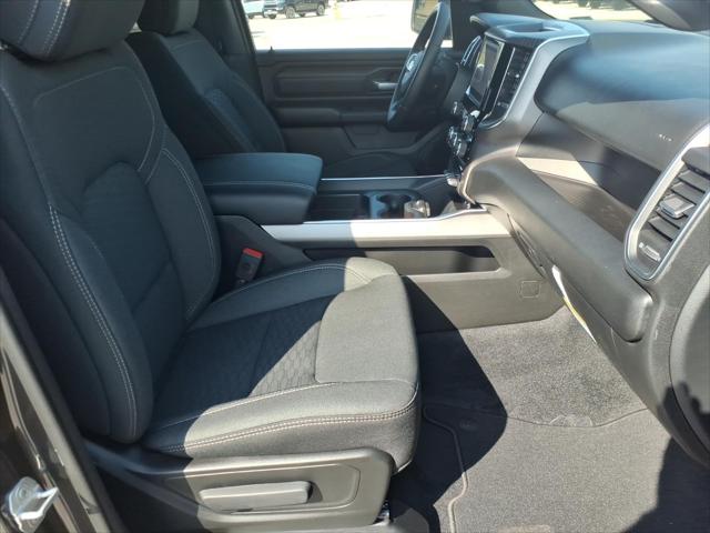 2026 RAM 1500 RAM 1500 EXPRESS CREW CAB 4X4 57 BOX