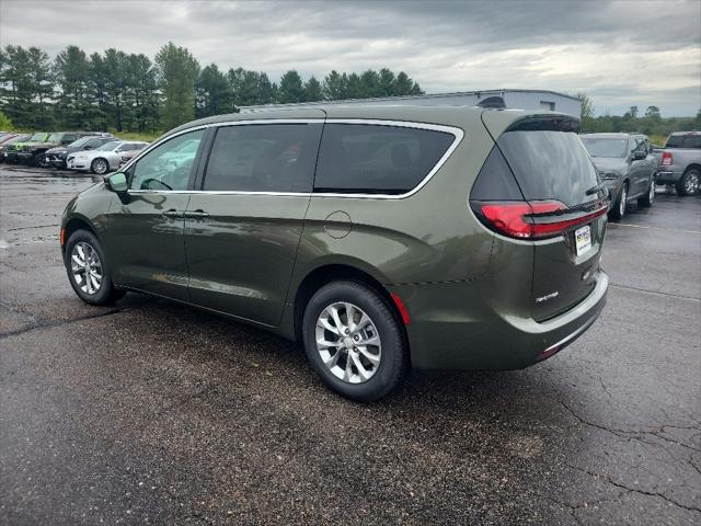 2027 Chrysler Pacifica PACIFICA SELECT AWD