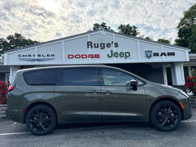 2027 Chrysler Pacifica PACIFICA LIMITED AWD