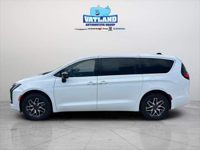 2027 Chrysler Pacifica PACIFICA LIMITED AWD