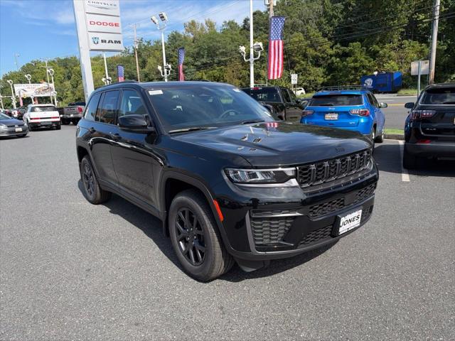 2027 Jeep Grand Cherokee GRAND CHEROKEE LAREDO ALTITUDE 4X4