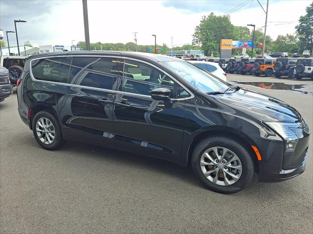 2027 Chrysler Pacifica PACIFICA SELECT AWD 2027 Chrysler Pacifica PACIFICA SELECT AWD