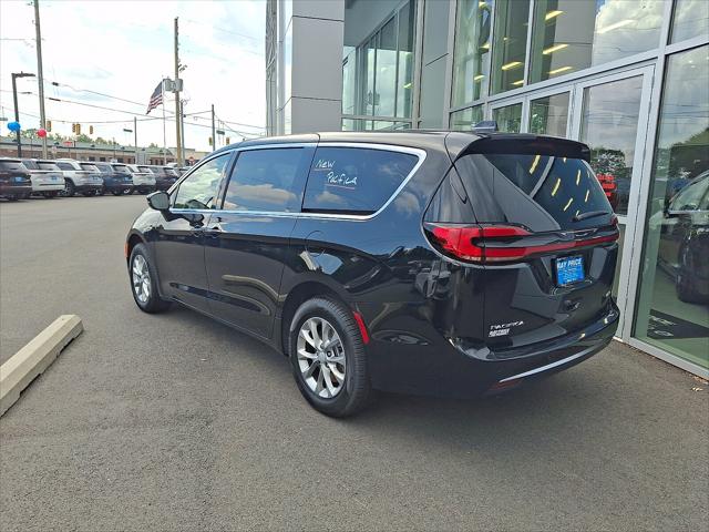 2027 Chrysler Pacifica PACIFICA SELECT AWD 2027 Chrysler Pacifica PACIFICA SELECT AWD
