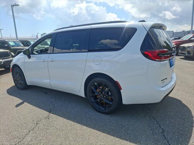 2027 Chrysler Pacifica PACIFICA LIMITED AWD