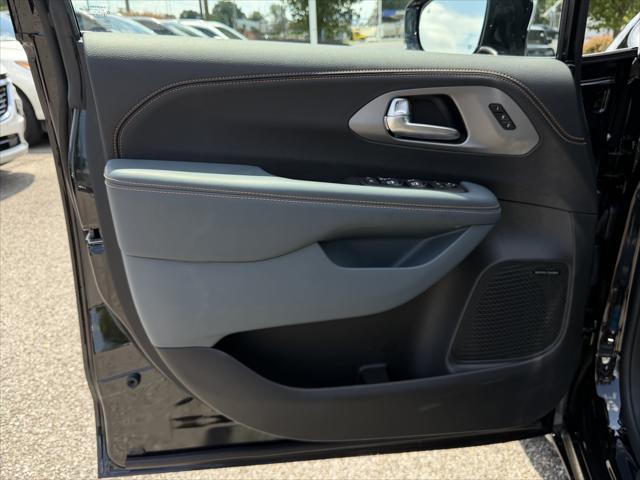 2027 Chrysler Pacifica Pinnacle