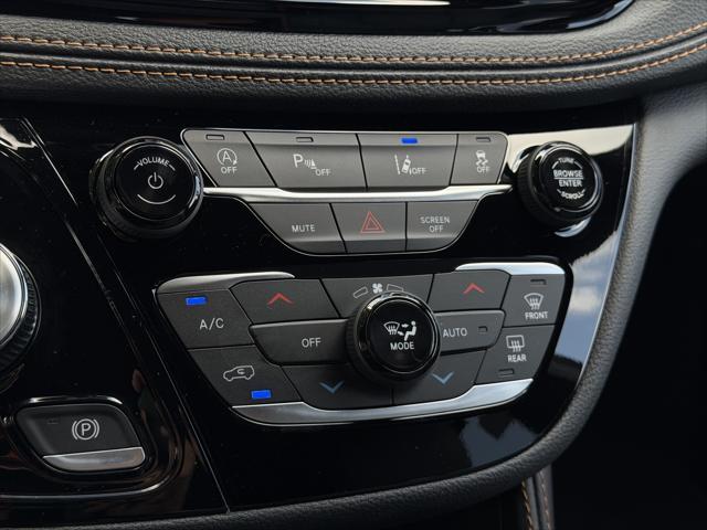 2027 Chrysler Pacifica Pinnacle