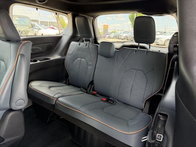 2027 Chrysler Pacifica Pinnacle