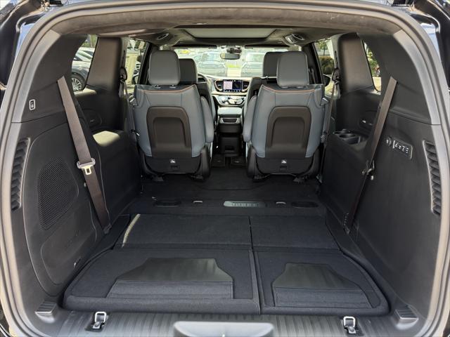 2027 Chrysler Pacifica Pinnacle