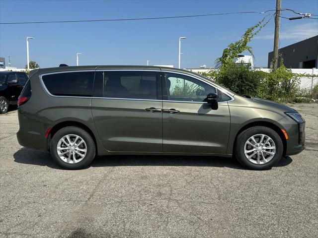 2027 Chrysler Pacifica PACIFICA SELECT AWD 2027 Chrysler Pacifica PACIFICA SELECT AWD