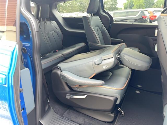 2027 Chrysler Pacifica Pinnacle